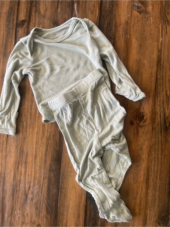 solly baby Other - Solly Baby Two-Piece Set in Light Sage